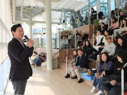 ‘SERI PAK with 용인'서 박세리 전 감독 현장 강연 개최 기사 이미지