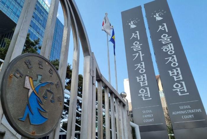 "요양보호사 2.1명당 1명 배치·가산제 폐지 적법"…법원, 요양기관 청구 기각