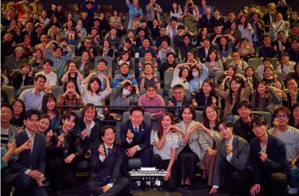 이재명 대통령 부부, 영화 '내 이름은' 관람