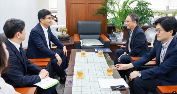 이원택 전북특별자치도지사, 산업부와 ‘5극3특 성장엔진’ 협의…전북 전략산업 반영 총력