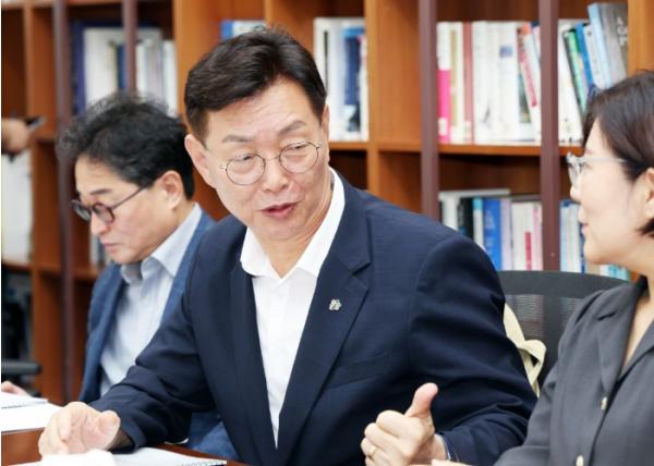 김제선 대전 중구청장, 국회 찾아 ‘지속가능관광도시’ 법제화 촉구 및 ‘도시민박업 특례 대전 적용’ 건의