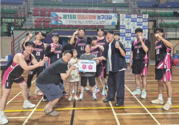 정읍서 겨룬 전국 9개 팀…시장배 농구대회 정상은 전주 몽키즈