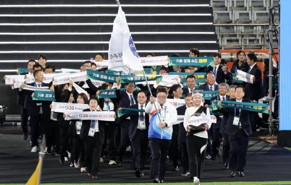  ‘빛나는 제주에서 함께 뛰는 대한민국’ 제107회 전국체전 개막